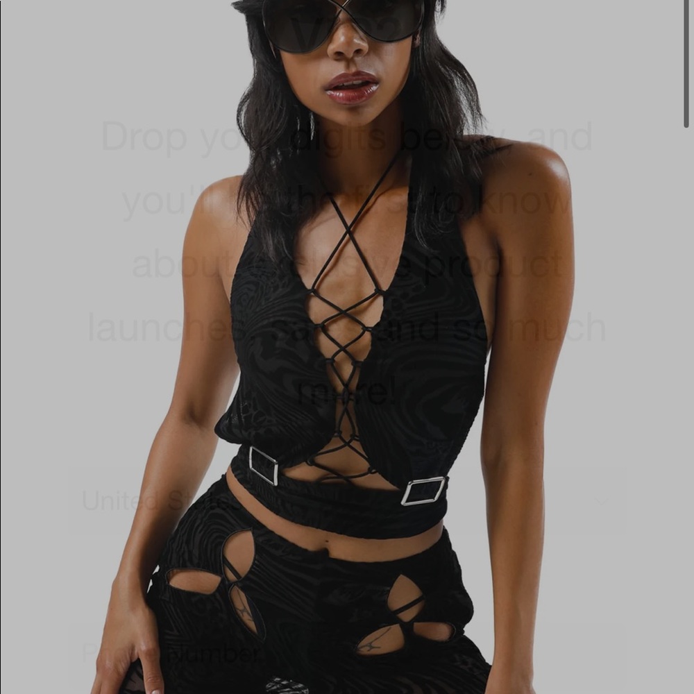 I am Gia Black Top